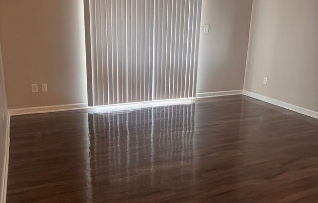 1 bed, 1 bath, 780 sqft, $1,027, Unit 6500-E