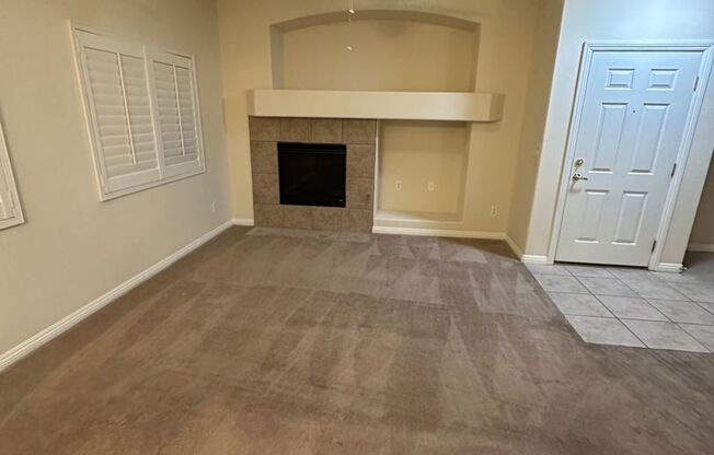 *$500 OFF FIRST MONTHS RENT* SPACIOUS 3 BEDROOM, 2.5 BATHROOM, 2 CAR GARAGE TOWNHOME LOCATED IN ARLINGTON RANCH OFF OF BLUE DIAMOND!!!