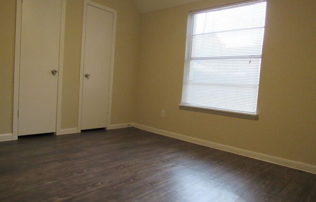 5 beds, 2 baths, 1,675 sqft, $2,129, Unit 1003