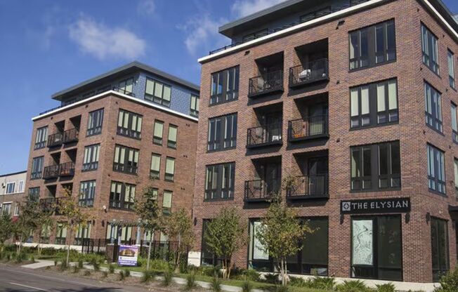 2 beds, 2 baths, 782 sqft, $2,000, Unit 401