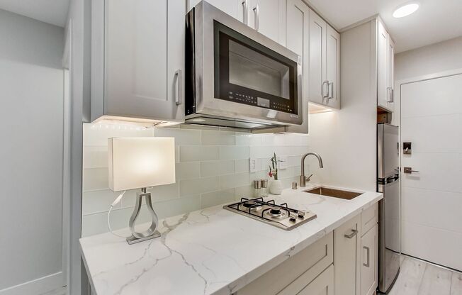 Modern 3BR/2BA | Renovated Unit with Patio