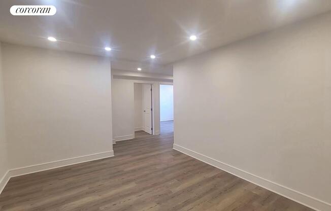 2 beds, 2 baths, 1,200 sqft, $7,500, Unit 11R