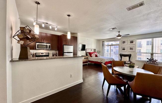 Studio, 1 bath, 640 sqft, $1,209