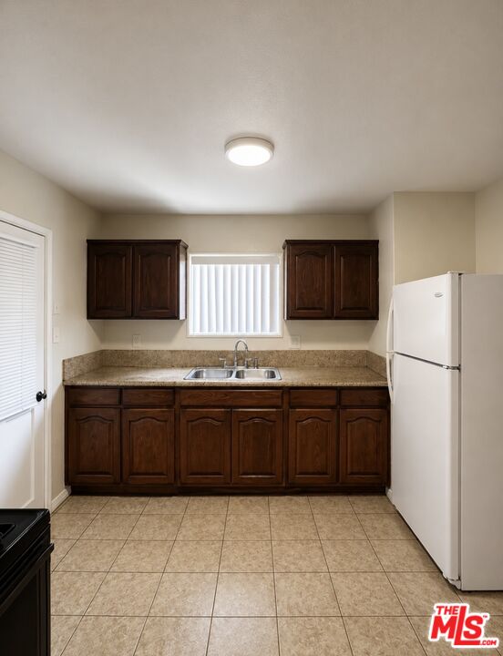 1512 W 103 ST