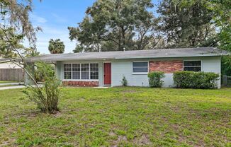 Northwood 3 Bedroom 2 Bath with Sunroom