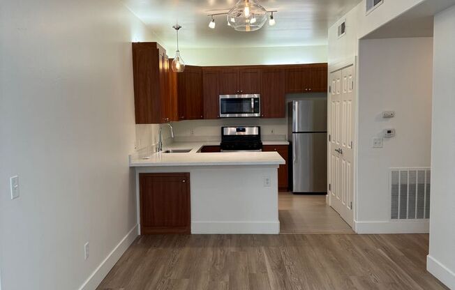 1 bed, 1 bath, 800 sqft, $1,595, Unit D3