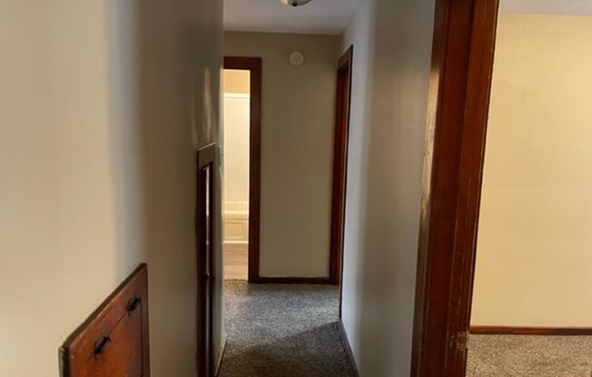 3 beds, 1 bath, $850