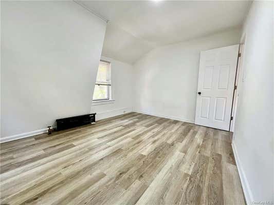 2 beds, 1 bath, 2,731 sqft, $3,027