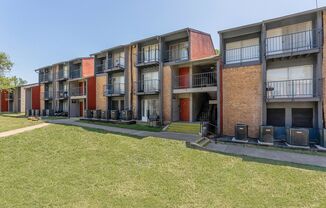 South Crest Apartments: Updated Dallas Apartments in Quiet Area!