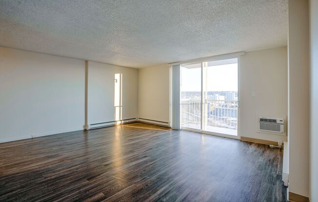 2 beds, 1 bath, 1,015 sqft, $1,650, Unit 191