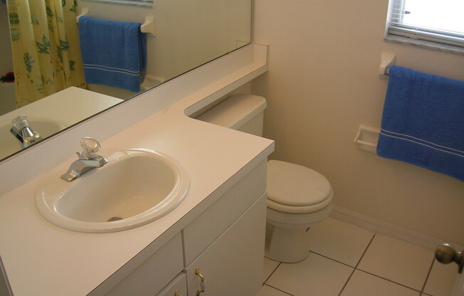 1061 BALLYSHANNON PKWY, ORLANDO - Huckleberry Fields.  Beautiful 3/2 home