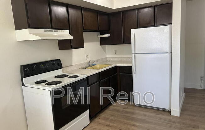 372 LA RUE AVE