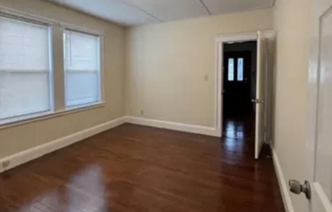 13 WOODROW AVE