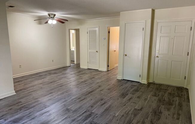 2 beds, 1 bath, 1,100 sqft, $1,325, Unit 408-2