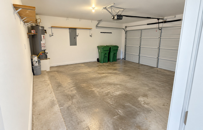 3 beds, 2 baths, $2,400