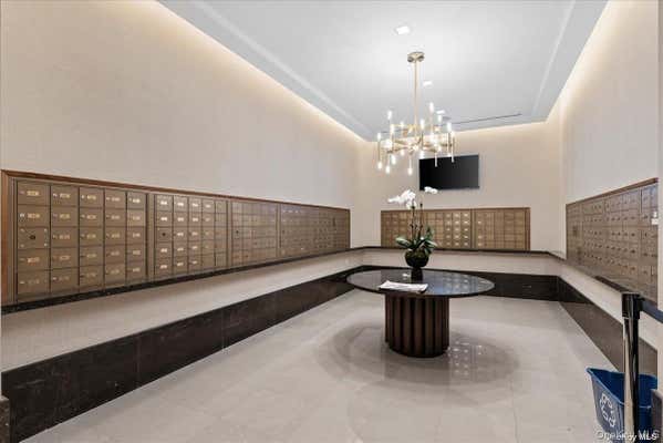 Studio, 1 bath, 400 sqft, $3,150, Unit 32F