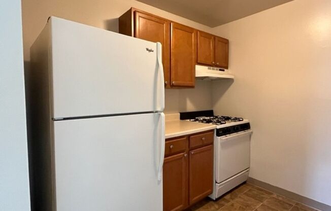 1 bed, 1 bath, 700 sqft, $1,200, Unit 532