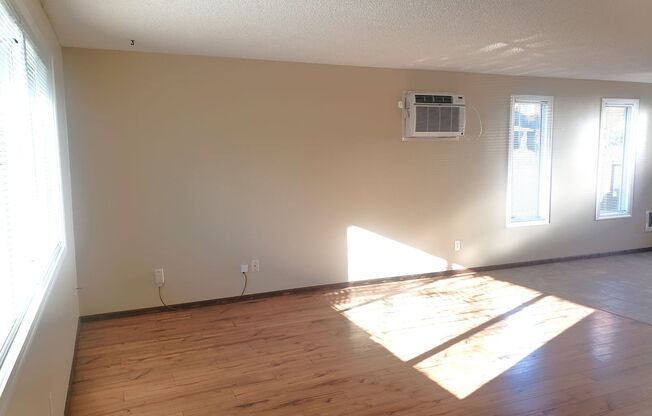 Inner SE Portland Duplex!