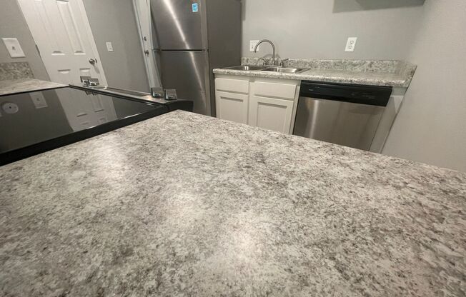 1 bed, 1 bath, 631 sqft, $1,060, Unit 1503-15