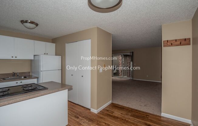 3 beds, 1.5 baths, $2,199, Unit 7640 SW 34th Avenue - Unit 7