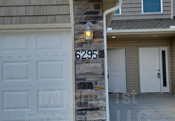 6295 NE 44 ST