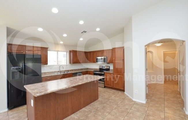 3033 E TONTO DR