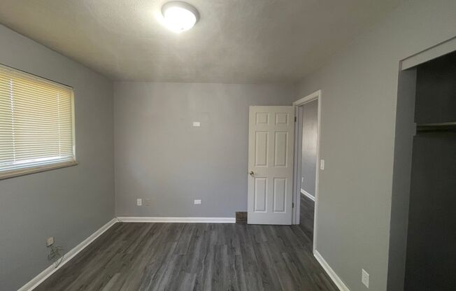 2 beds, 1 bath, $1,000