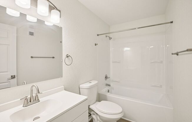 2 beds, 2 baths, 992 sqft, $1,675