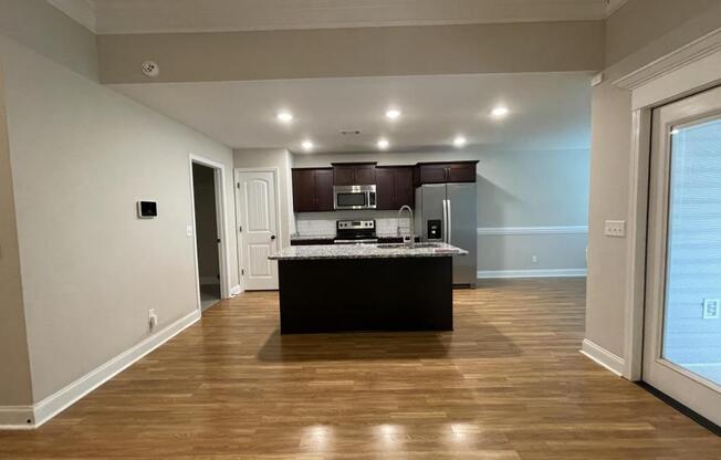 209 COLLINSTOWN AVE