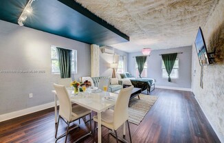 274 NW 32 ST