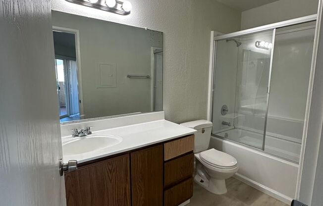 1 bed, 1 bath, $2,050, Unit 127D