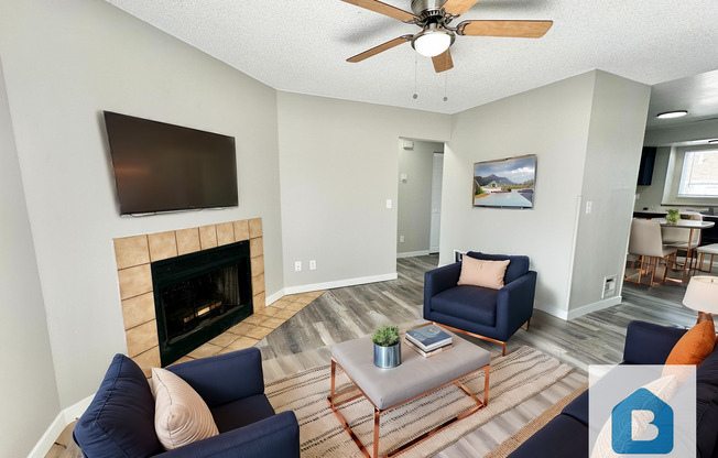 1042 MAZATLAN CIR