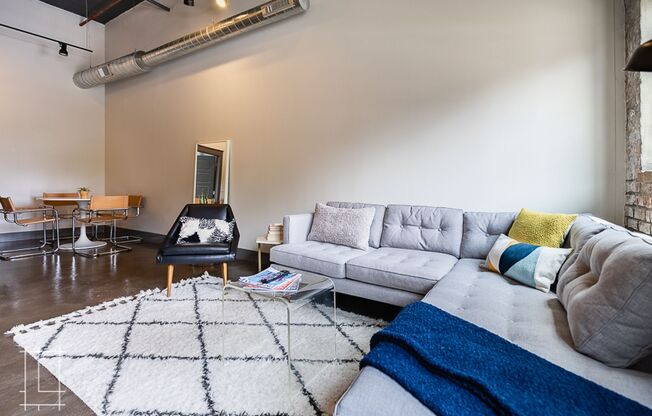 1 bed, 1 bath, $1,650, Unit 727 N. 4th St. Apt. 130