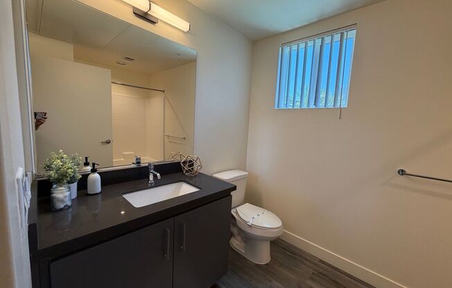 2 beds, 2 baths, 941 sqft, $2,675, Unit 301