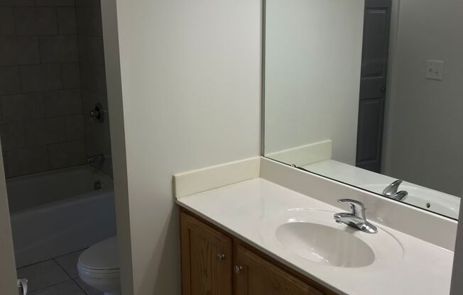 2 beds, 2 baths, 840 sqft, $1,875, Unit 4-0306