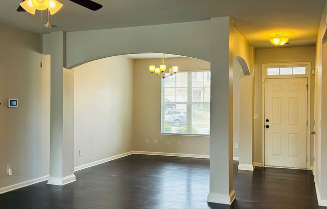 Beautiful 4 bedroom, 2.5 bathroom home In the desirable Parkway Villages Community in Union City! Must See!