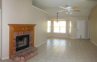 3 beds, 2 baths, $1,295