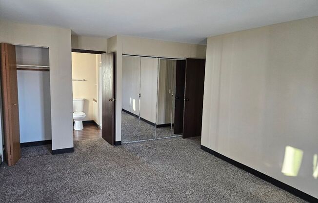 2 beds, 2 baths, $995, Unit 15