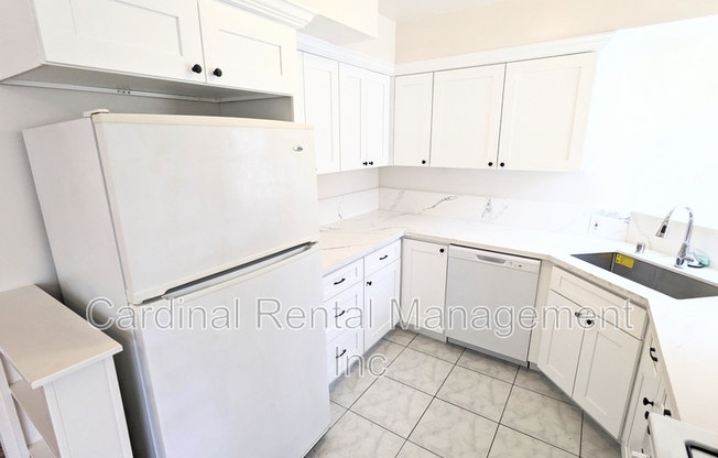 1743 N EDGEMONT