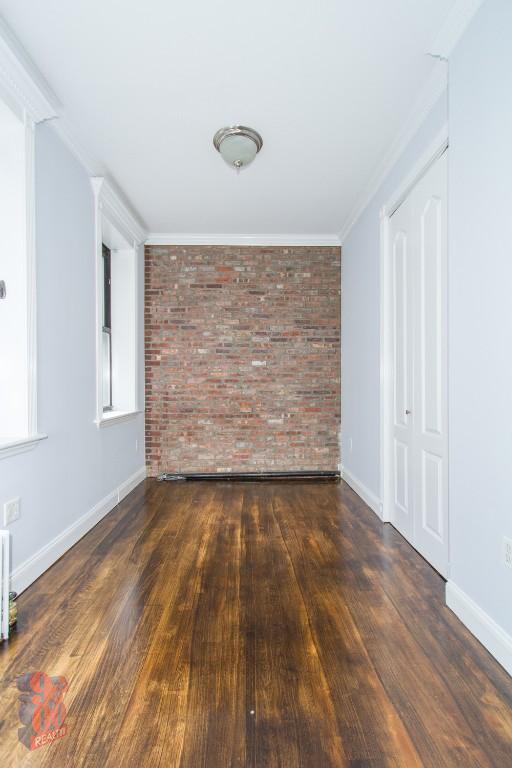 346 E 18 ST