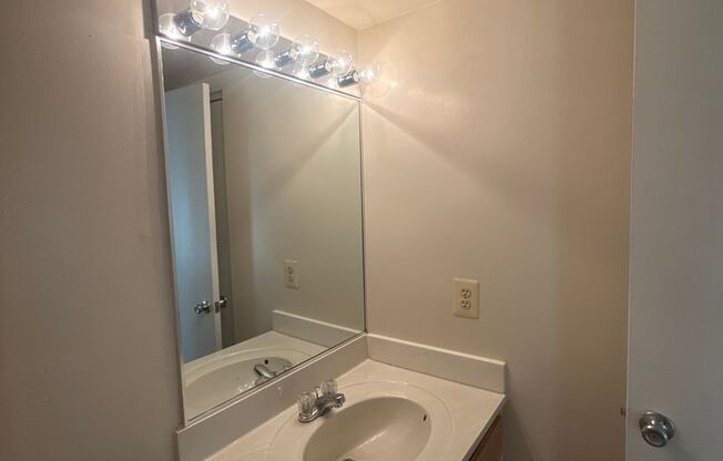 1 bed, 1 bath, 745 sqft, $1,650, Unit 14204 #104