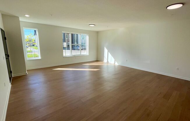 2 beds, 1 bath, 1,025 sqft, $1,600