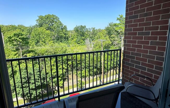 2 beds, 1 bath, 914 sqft, $1,750, Unit 504