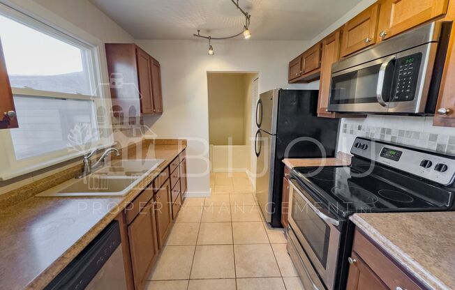 3 beds, 2 baths, $1,850