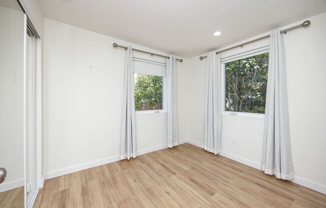 2260 Crestview