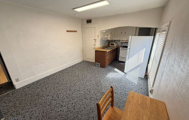 302 S 8th Ave