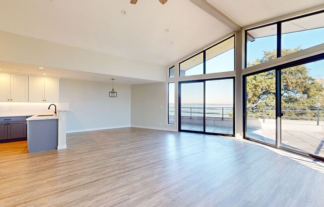 2758 Alki Ave SW