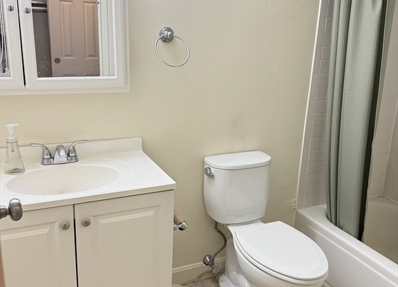 2 beds, 2 baths, 1,115 sqft, $3,850, Unit 304