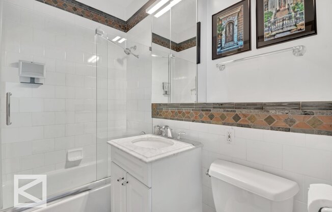 30 85 VERNON BLVD