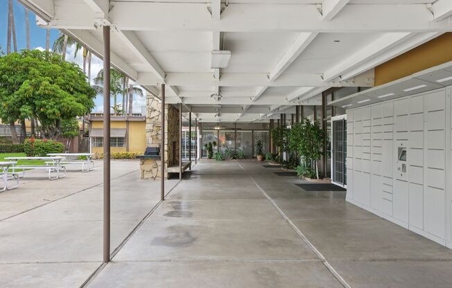 1 bed, 1 bath, 700 sqft, $2,380, Unit P04